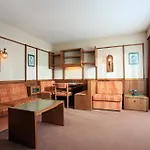 Apartmenthaus Brixen & Haus * Бриксен-им-Тале