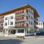 Apartmenthaus Brixen & Haus * Бриксен-им-Тале
